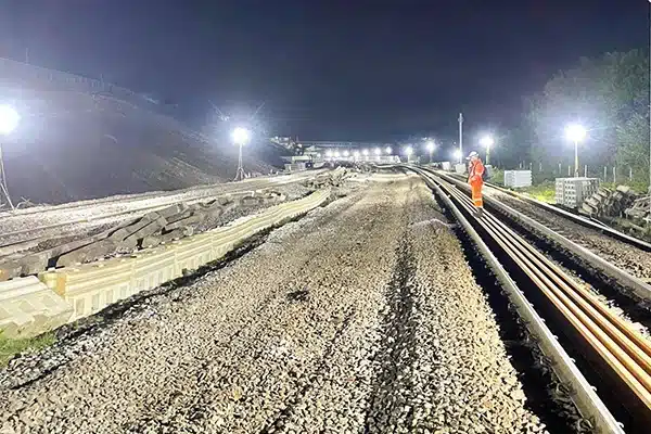 K21-Gantry-Light Ritelite K21 Gantry Lights lighting up track for overnight railway works